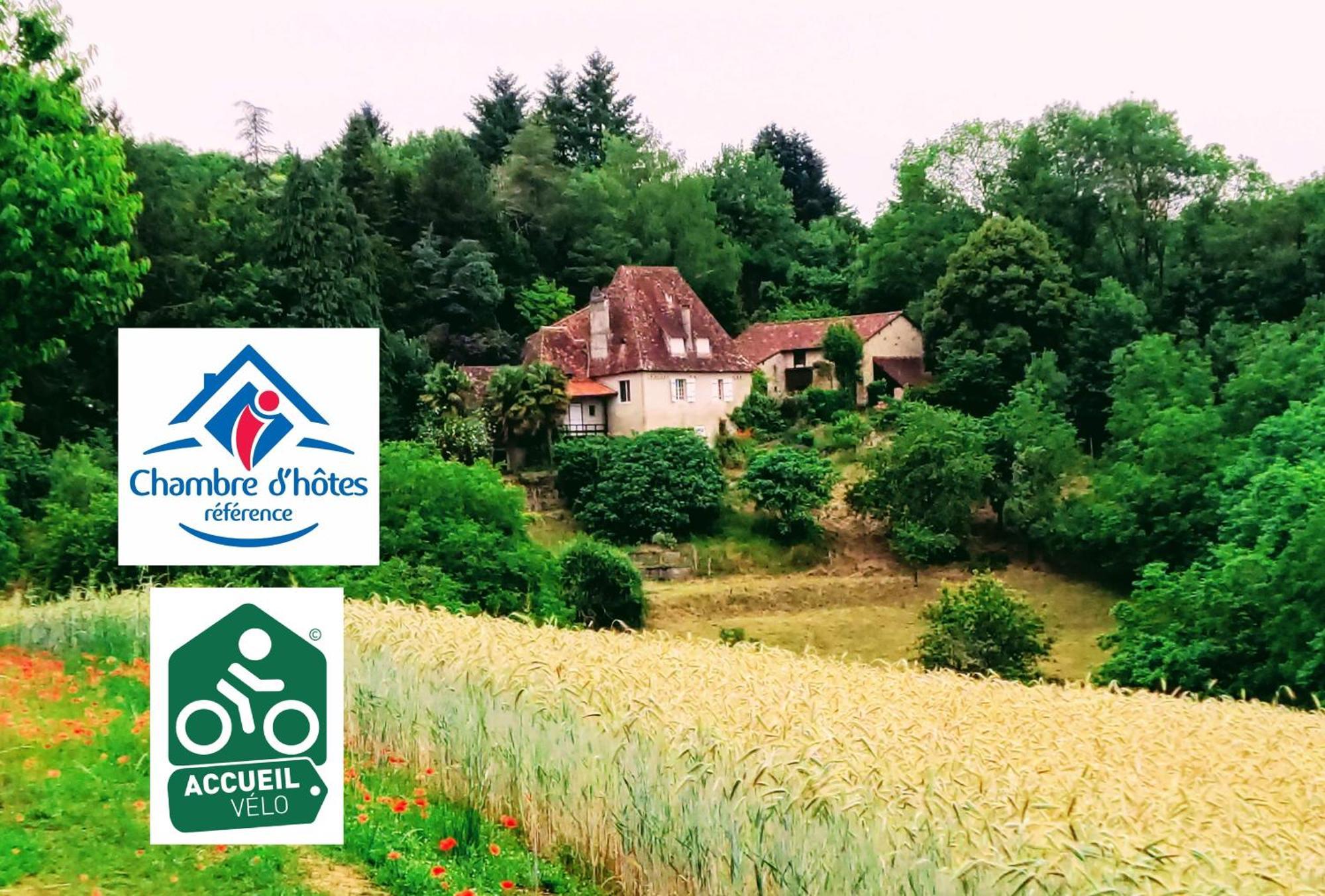 La Fontaine Du Mas Bed & Breakfast Thiviers Exterior photo